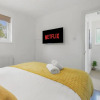 Отель Inviting 2-bed House in Milton Keynes - Netflix, фото 4