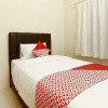 Отель OYO Living 1332 Almonsari Residence, фото 21