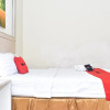 Отель RedDoorz Plus near Sultan Hasanuddin Airport, фото 28