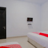 Отель Bing Jaya Guest House by OYO Rooms, фото 28