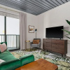 Отель Mid Main Lofts 7305 Designer Studio w Pool View Midtown, фото 3