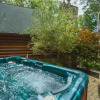 Отель Bear Necessity 4 Bedroom House, фото 6