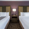 Отель La Quinta Inn & Suites by Wyndham Wichita Airport, фото 6