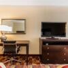 Отель Comfort Inn & Suites, фото 4
