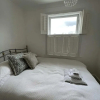 Отель Gorgeous 3 Bedroom Home in Quaint Southfields, фото 28