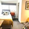 Отель Duplex Barge Cinema Room 6 Ensuite Double-triple Bedrooms Great Social Spaces, фото 6