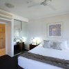 Отель Jack & Newell Cairns Luxury Apartments, фото 3