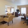 Отель Holiday Inn Express & Suites Brandon, an IHG Hotel, фото 7