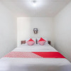 Отель OYO 1869 Hotel Buah Sinuan, фото 6