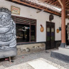 Отель Griya Erlangga Homestay, фото 2
