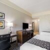 Отель La Quinta Inn & Suites by Wyndham Mission at West McAllen, фото 18