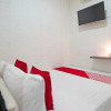 Отель Oyo 91727 Luxury Homestay Sidoarjo, фото 16