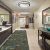 Отель Sonesta Simply Suites Cleveland North Olmsted Airport, фото 2
