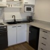 Отель Davis Avenue Apartments, фото 21