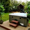 Отель Deluxe 1 Bed Flat Hot Tub Sky Tv в Данмау