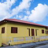 Отель Iona's home: Vibrant 2bedroom home near Willemstad, фото 9