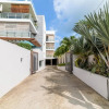 Отель Beachcove Apt 9 in Pereybere, фото 1