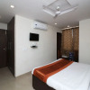 Отель OYO 13301 Mayesha residency, фото 3