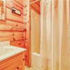 Отель Hummingbird Hideaway - One Bedroom Cabin, фото 4