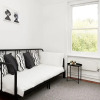 Отель Ida Pod Places - Forest Hill Flat, фото 4