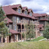 Отель Highland Greens Lodge by Colorado Rocky Mountain Resorts в Брекенридже