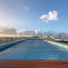 Отель One Bedroom, Great Location, Large Roof Pool With Beautiful Views, Gym Included, фото 9