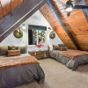 Отель Bearadise - Prime Location For A Family Getaway In The Winter Or Summer 2 Bedroom Cabin, фото 15