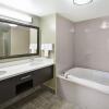 Отель Staybridge Suites Cleveland Mayfield Heights Beachwood, an IHG Hotel, фото 9