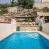 Отель Pool and Sea, charming Merill Apart 3, фото 34