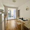 Отель SML Apartments 1 в Изоле