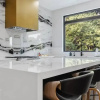 Отель Top of The Hill Luxury Clarendon 4-br Homestay, фото 19