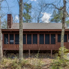 Отель Dudley III by Avantstay Cosy Mountain Home w/ Hot Tub & Great Views, фото 1
