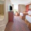 Отель Ramada by Wyndham Niagara Falls/Fallsview, фото 3