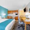 Отель Howard Johnson by Wyndham Virginia Beach, фото 4