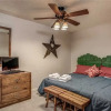 Отель Holly Haven - Five Bedroom Cabin, фото 5
