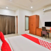 Отель OYO 17283 Greenleaf Club, фото 17