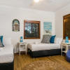 Отель Beach Chalet, фото 5