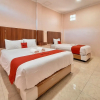 Отель RedDoorz Syariah near Pasar Raya Padang, фото 11