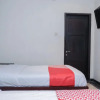 Отель OYO 1130 Bandoeng Guest House Syariah, фото 4