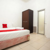 Отель RedDoorz near Taman Bungkul, фото 3
