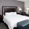 Отель Hampton Inn & Suites Greensboro/Coliseum Area, фото 7