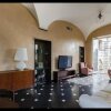 Отель ALTIDO Exclusive Flat for 6 near Cathedral of Genoa, фото 12