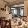 Отель Lovely 2 BD with stunning views over Stroud valley, фото 12