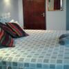 Отель Ondini Guest House в Уинтертоне