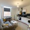 Отель Impeccable 2-bed Apartment in Gateshead, фото 18