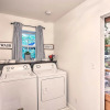 Отель Charming Country Cottage: 5 Mi to Downtown Tulsa!, фото 4