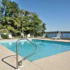 Отель Magnuson Hotel on the Lake Clarksville, фото 16