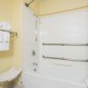Отель Days Inn Greenfield, фото 7
