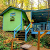 Отель Bear Creek Lodge and Cabins in Helen Ga - Pet Friendly, River on Property, Walking Distance to downt, фото 13