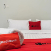 Отель RedDoorz Plus near RS USU Medan 2, фото 22
